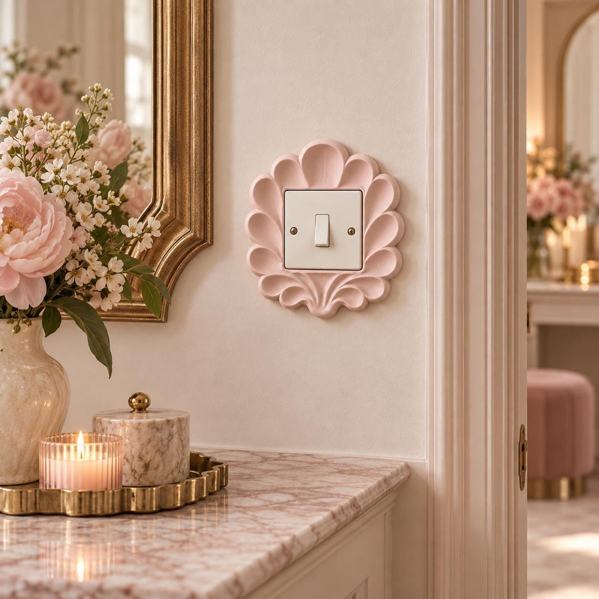 Scallop Switch Surround